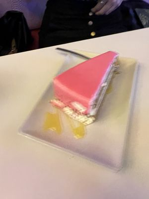 Panterra Rosa cake  at Freedom Cakes Bakery in Madrid