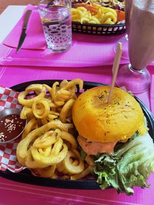 Basic Burger  at Freedom Cakes Bakery in Madrid