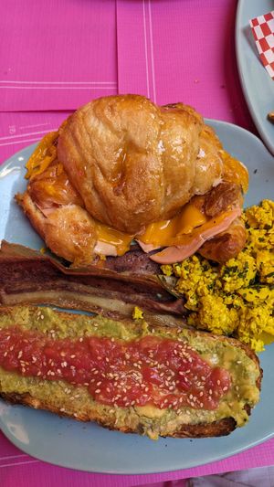 Special Brunch Option 2 at Freedom Cakes Bakery in Madrid