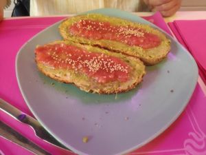 Breakfast at Freedom Cakes Bakery in Madrid