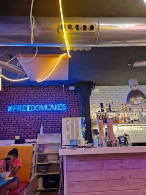  at Freedom Cakes Bakery in Madrid