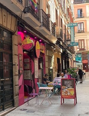 Entrance at Freedom Cakes Bakery in Madrid
