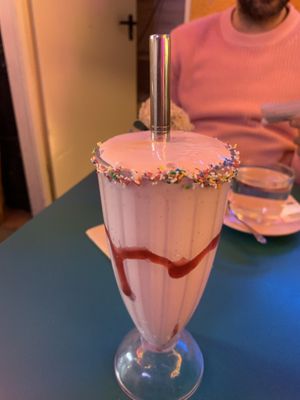 Strawberry milkshake   at Freedom Cakes Bakery in Madrid