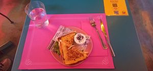 The authentic veggie sandwich at Freedom Cakes Bakery in Madrid