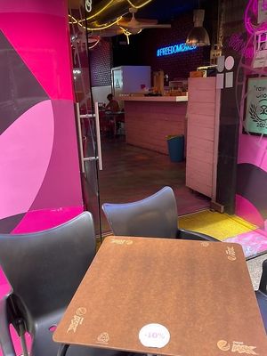  at Freedom Cakes Bakery in Madrid