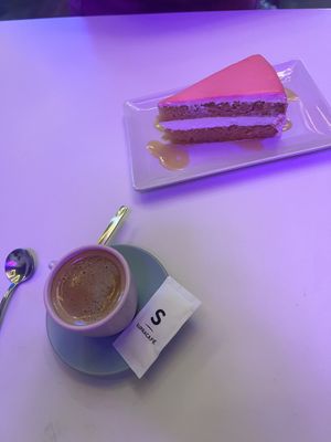 Pink Panther Cake  at Freedom Cakes Bakery in Madrid