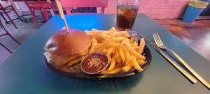 Double smash burger. Very good at Freedom Cakes Bakery in Madrid