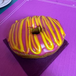 6th Anniversary free doughnut   at Freedom Cakes Bakery in Madrid