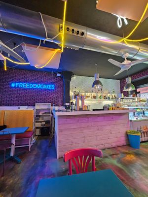  at Freedom Cakes Bakery in Madrid