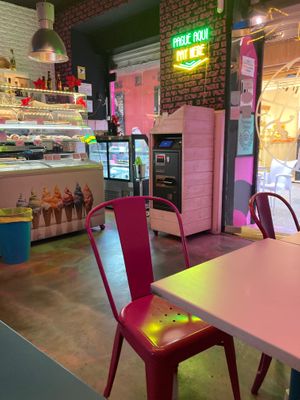  at Freedom Cakes Bakery in Madrid