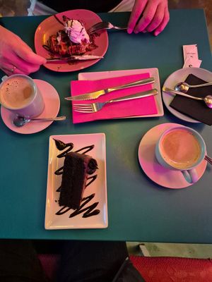 Amazing cakes at Freedom Cakes Bakery in Madrid