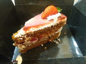 Tarta de fresa at Freedom Cakes Bakery in Madrid