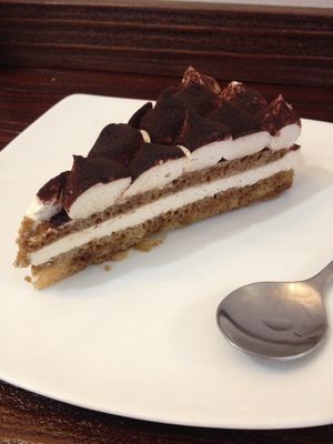 Tiramisu cake at Freedom Cakes Bakery in Madrid