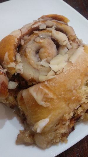 Cinnamon roll at Freedom Cakes Bakery in Madrid