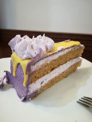 passion cake at Freedom Cakes Bakery in Madrid