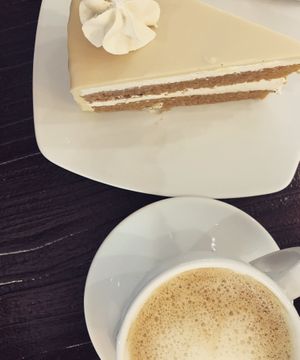 White Choclate Cake at Freedom Cakes Bakery in Madrid