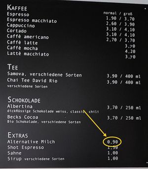 Aufpreis 90 Cent für pflanzliche Milch at POP Der Kaffeeladen in Meersburg