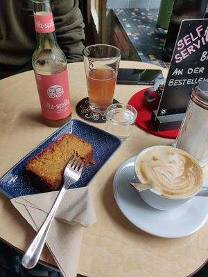Veganer saftiger Rüblikuchen at POP Der Kaffeeladen in Meersburg