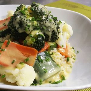 Wholemeal rice with steamed veggies and miso at Pistatxo in Murcia