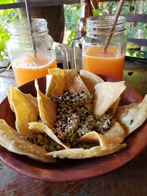 Guacamole at Con.Siente de LULU La Bruja in Bacalar