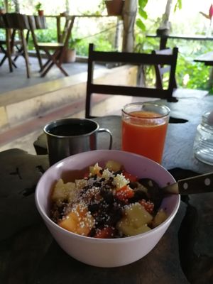 Hostel breakfast at Con.Siente de LULU La Bruja in Bacalar