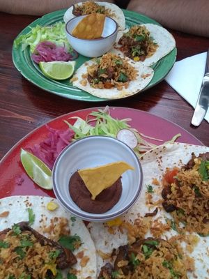 Vegan tacos at Guaka in Faro