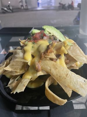 Nachos medianos at Papa Tots in Puerto Escondido