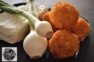 Cream cheese and green onion PapaTots at Papa Tots in Puerto Escondido