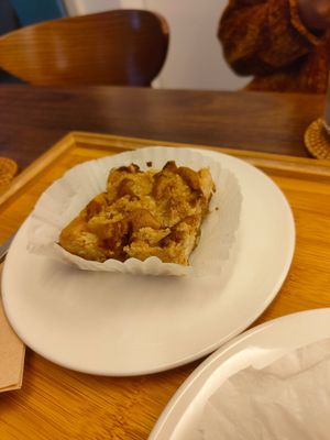 Apple crumble at Soiroum in Seoul