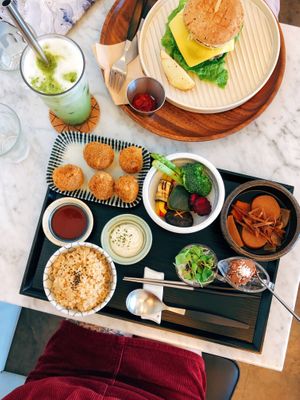 Best set meal (B)! The small micro greens come with a berry syrup which tastes like blackcurrant - it was the weirdest sensation but fun! tasted like crunchy juice! at Soiroum in Seoul