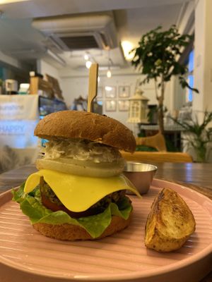 Grain Patty Burger 12000 KEW at Soiroum in Seoul