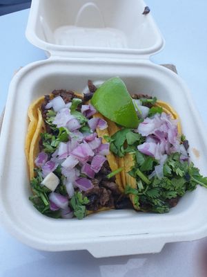 asada at El Cocinero Restaurant in Van Nuys