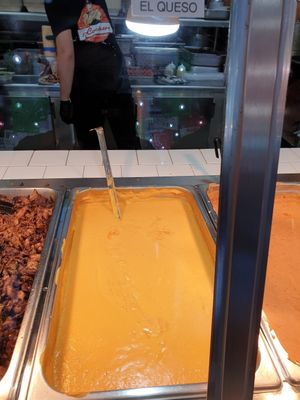 vegan queso at El Cocinero Restaurant in Van Nuys