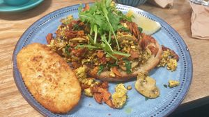 Pesto tofu scramble with added hash brown at Hunter in Rye