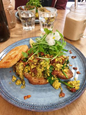 Scramble & hash brown at Hunter in Rye