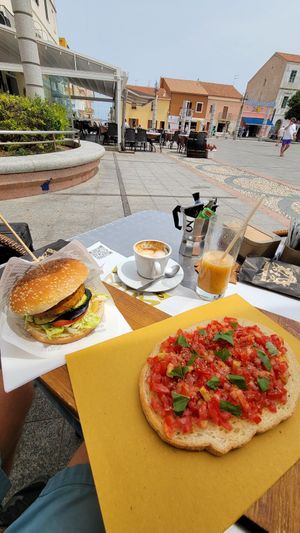 Burger, Bruscetta, Smoothie & Soy Cappuccino at Il Baretto in Santa Teresa Di Gallura