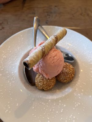 Jin dui seasame balls   at Wee Buddha in Edinburgh