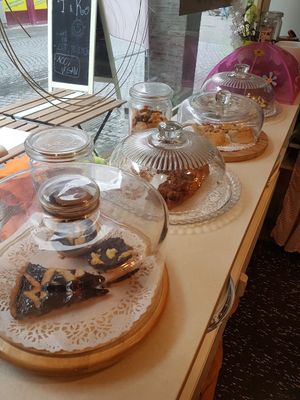 homemade vegan pies in front at T&Ko in Leuven