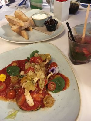 Stuffed zucchini (vegan) & bread with aioli (vegetarian) at Mirablau Beach Bar & Restaurant in Mallorca