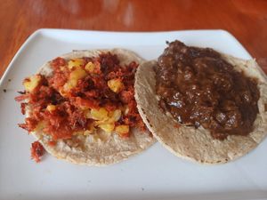 Al pastor y mole at VegeTaco - Parque San Andrés in Mexico City
