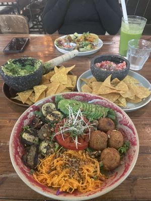 Some of the best food, I had all year.  at Vongo & Anchor in Chatan