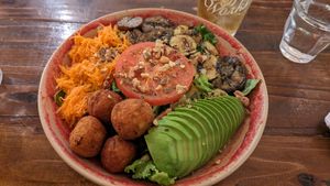  at Vongo & Anchor in Chatan