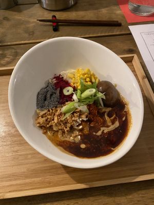 Sauce Ramen - red and white  at Men Impossible in Amsterdam