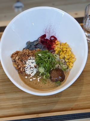 Extra garlic ramen at Men Impossible in Amsterdam