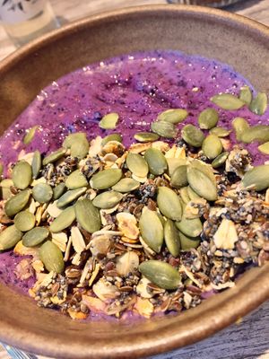 Blueberry smoothie bowl  at Al Grano in Santiago