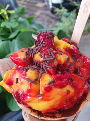Mango-Beeren at Schlecks - Ottensen in Hamburg