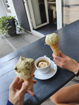   at Luicella's - Lange Reihe in Hamburg