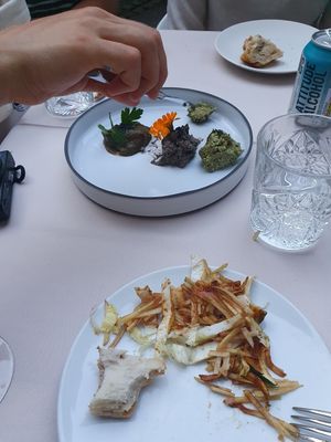 Vegan tris at Gaudi&Naan in Ljubljana