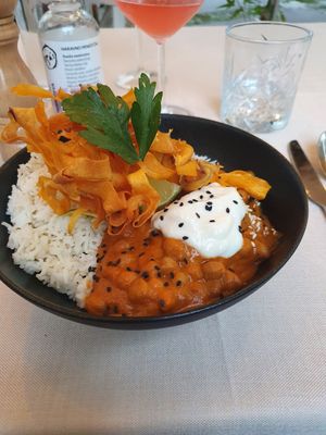 Curry with chickpeas and sweet potatoes at Gaudi&Naan in Ljubljana
