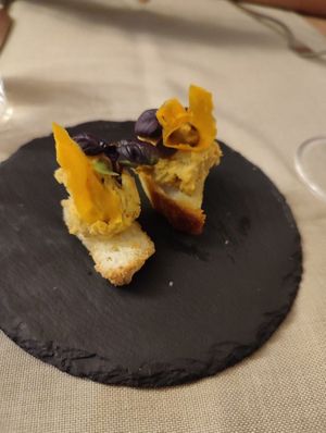 House's welcome gift at Gaudi&Naan in Ljubljana